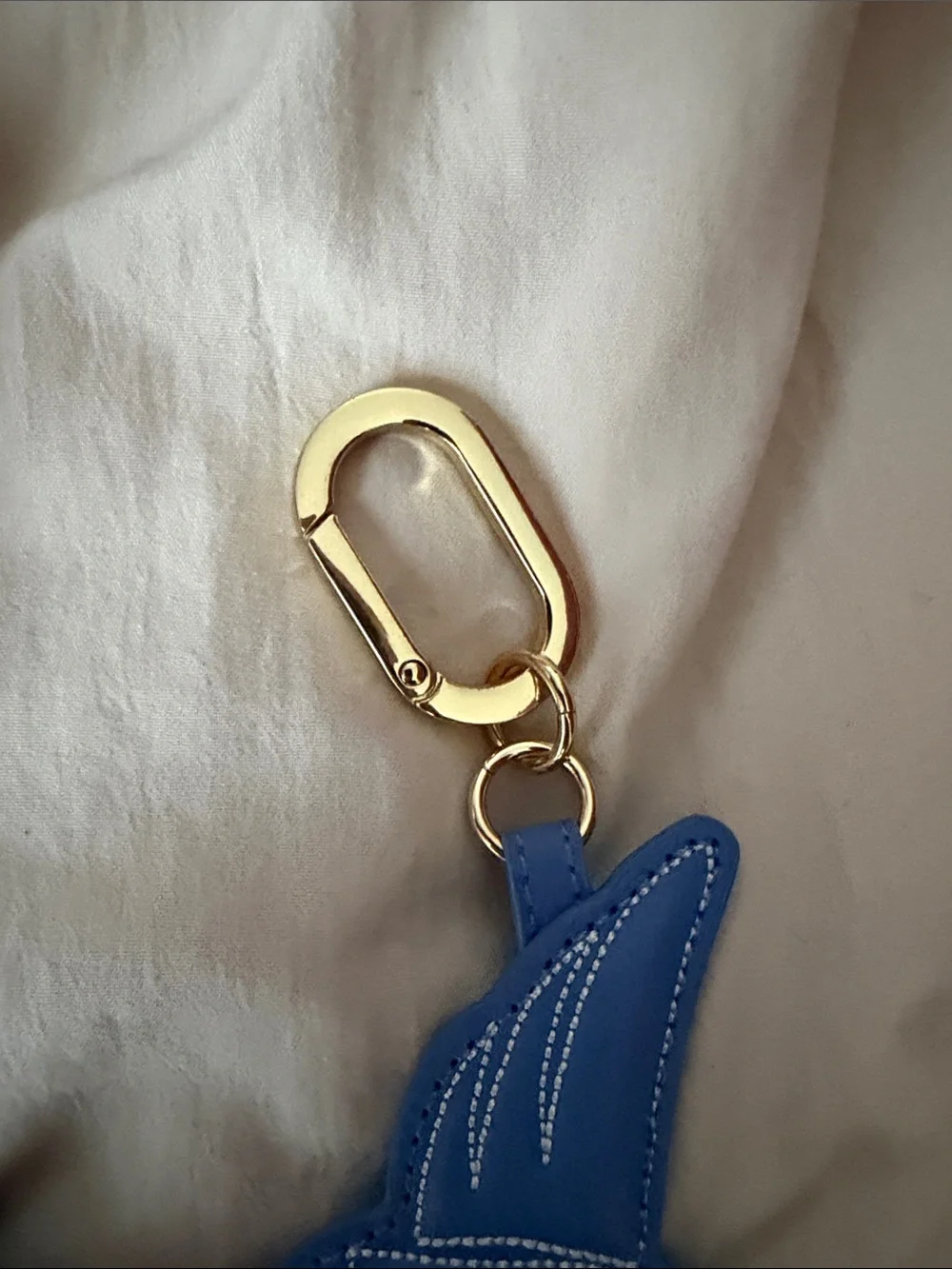 Bath and body works Blue and White Bird-Shaped Pet Accessory Keychain